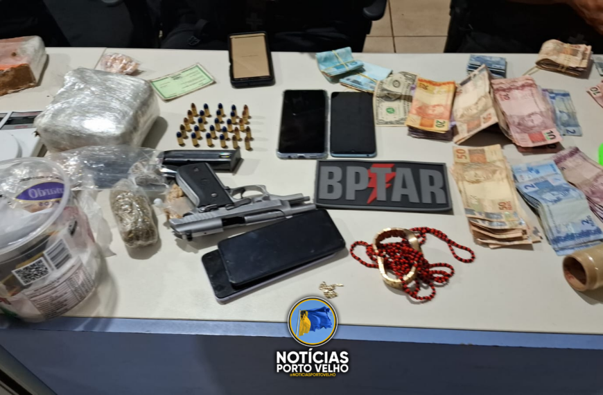 Operação Policial Desarticula Ponto de Tráfico e Apreende Arma com Restrição de Roubo