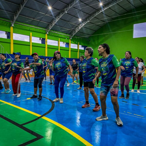 Aulas de dança promovem saúde e integração na Vila Olímpica de Porto Velho