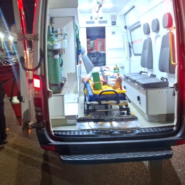 GRAVE ACIDENTE ENTRE DUAS MOTOS DEIXA HOMEM E MULHER FERIDOS NO CENTRO DE PORTO VELHO