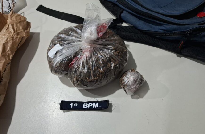 TRÁFICO NA ZONA LESTE: Homem de 36 anos é preso com quase 300 gramas de maconha durante abordagem da PM
