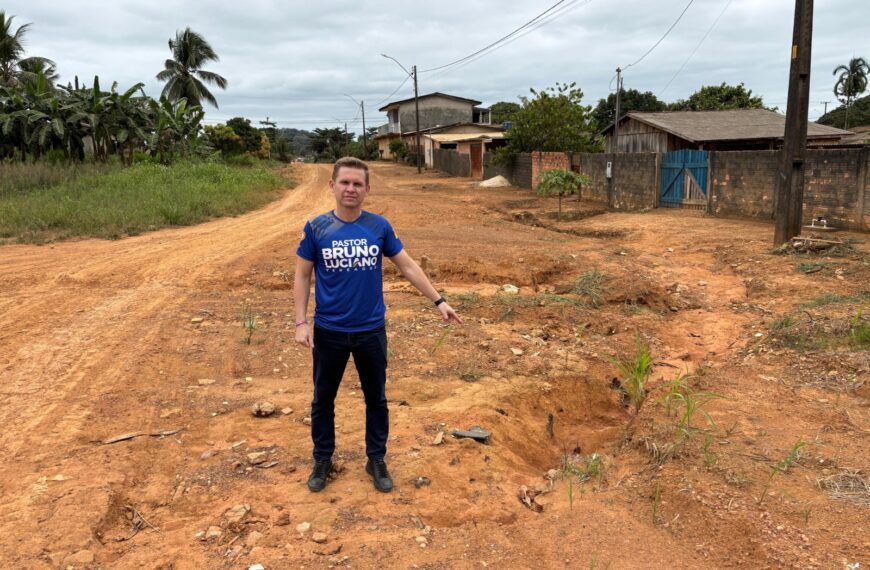 VEREADOR PASTOR BRUNO LUCIANO VISITA UNIÃO BANDEIRANTES, OUVE MORADORES E ACOMPANHA DE PERTO PROBLEMAS EM VIA DO DISTRITO