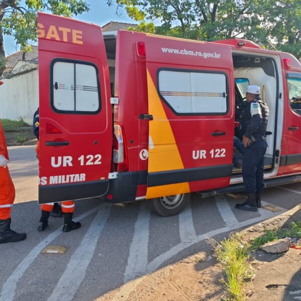 MOTO APLICATIVO E CONDUTORA DE HONDA TITAN FICAM FERIDOS APÓS ACIDENTE NA REGIÃO CENTRAL DE PORTO VELHO