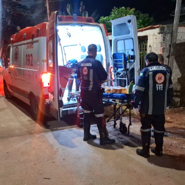 TRIBUNAL DO CRIME: HOMEM É ESPANCADO POR MEMBROS DE FACÇÃO APÓS ACUSAÇÃO DE ROUBO NO BAIRRO COSTA E SILVA