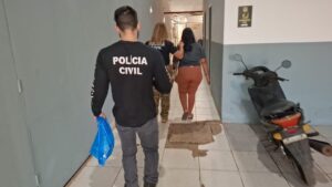 Polícia Civil fecha ponto de tráfico e apreende&hellip;