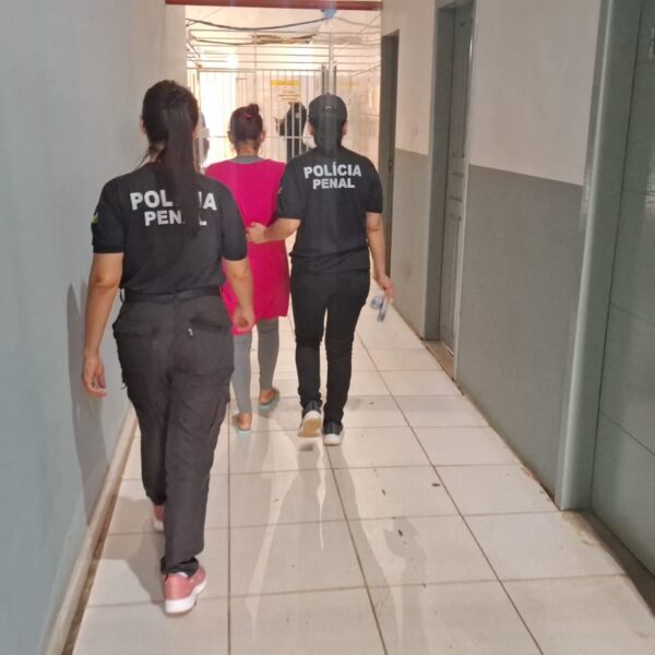 MULHER É PRESA AO TENTAR ENTRAR COM DROGAS NO PRESÍDIO MARIANO ROSENDO EM PORTO VELHO