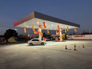 CRIME VIOLENTO EM POSTO DE COMBUSTÍVEIS: QUADRILHA ARMADA&hellip;