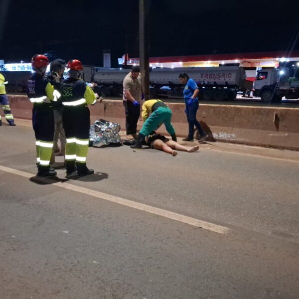 TRAGÉDIA NA BR-364: JOVEM DE 19 ANOS MORRE E ESPOSO É INTUBADO APÓS GRAVE ACIDENTE DE MOTO EM PORTO VELHO