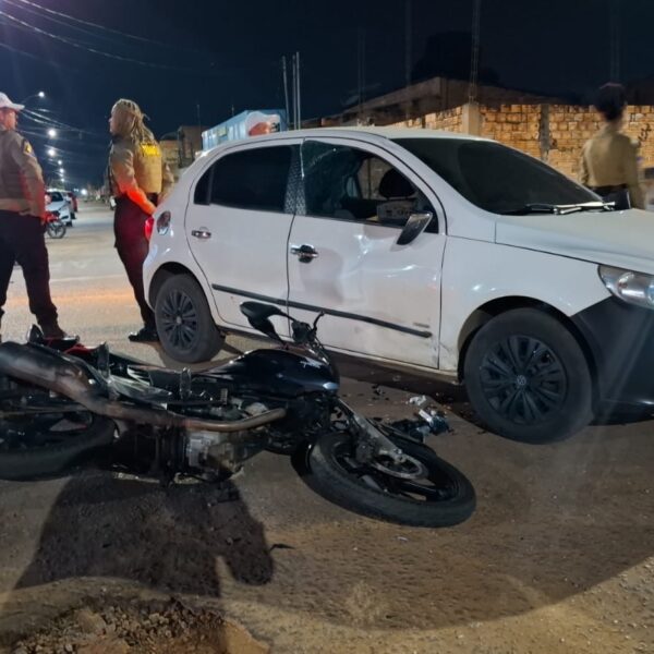 MOTOCICLISTA FICA INCONSCIENTE APÓS GRAVE ACIDENTE NO BAIRRO APONIÃ