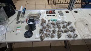 Suspeito entra em desespero ao ver viatura, polícia&hellip;