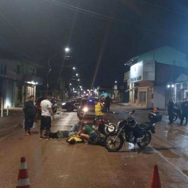 Colisão frontal entre motocicletas deixa quatro feridos durante a madrugada em Porto Velho
