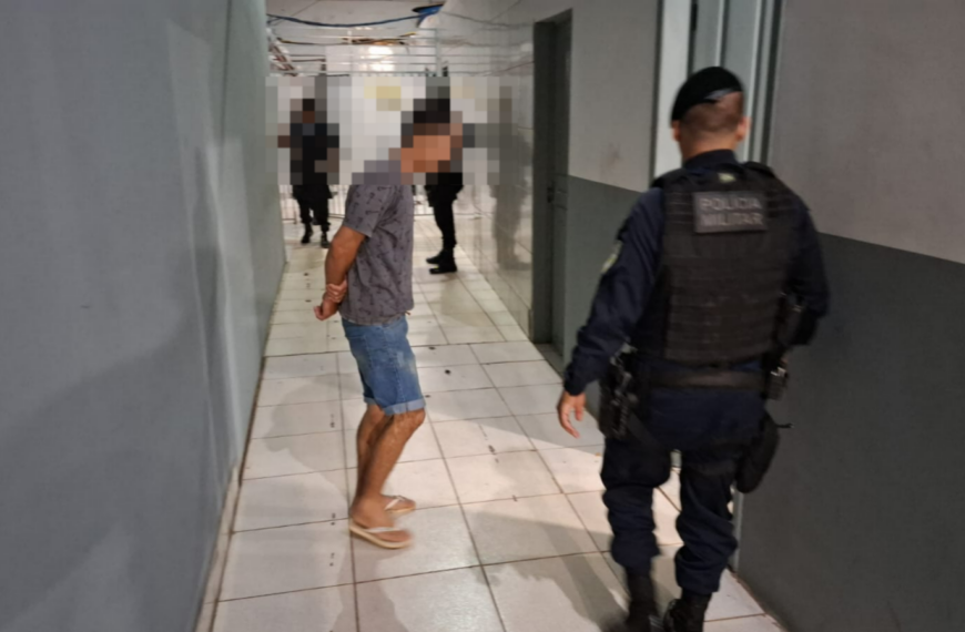 Homem é preso após agredir esposa&hellip;