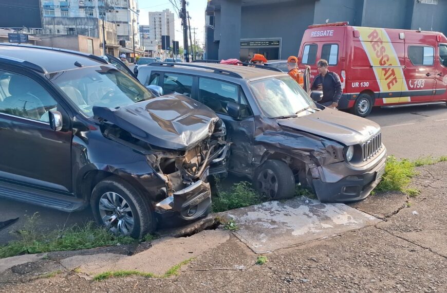 IDOSA FICA FERIDA APÓS ACIDENTE ENVOLVENDO CAMINHONETE DO TJ-RO E JEEP RENEGADE EM PORTO VELHO