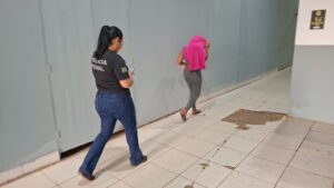 MULHER DE 27 ANOS É PRESA AO TENTAR&hellip;