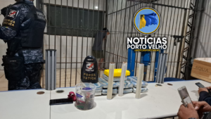 SUSPEITO É PRESO COM NOVE TABLETES DE MACONHA,&hellip;