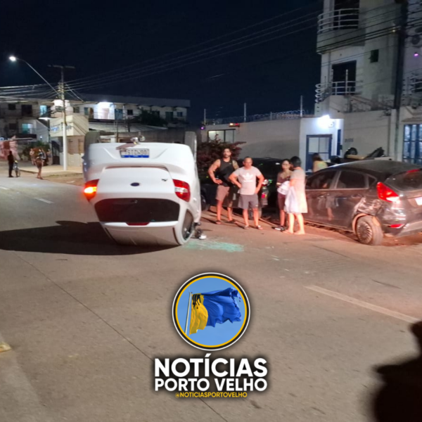 Na noite desta segunda-feira (27), um grave capotamento foi registrado na Rua Venezuela, no bairro Embratel, entre as avenidas Pinheiro&hellip;