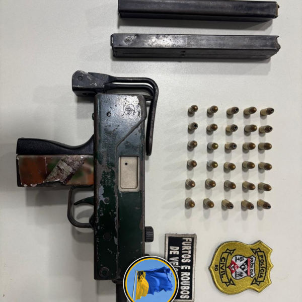 POLÍCIA CIVIL APREENDE METRALHADORA E MUNIÇÕES EM PONTO DE APOIO CRIMINOSO EM PORTO VELHO