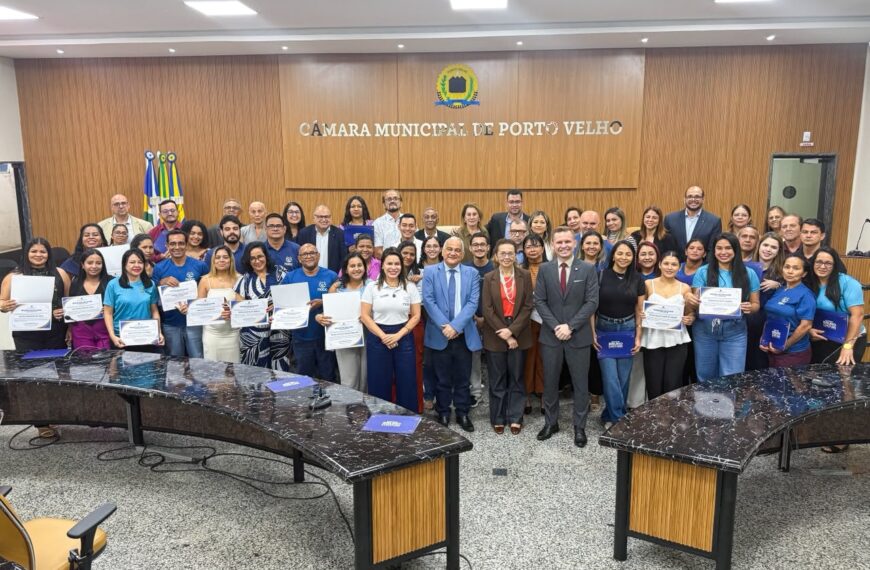 VEREADOR PASTOR BRUNO LUCIANO PRESTA HOMENAGEM A TRÊS INSTITUIÇÕES PELOS RELEVANTES SERVIÇOS PRESTADOS À SOCIEDADE