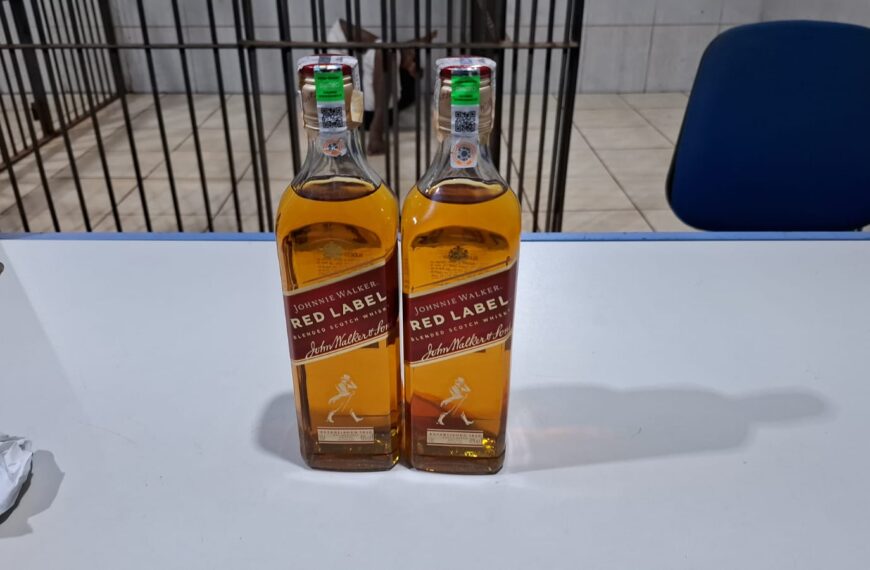 JOVEM DE 23 ANOS É PRESO APÓS FURTAR DUAS GARRAFAS DE WHISKY EM SUPERMERCADO DE PORTO VELHO