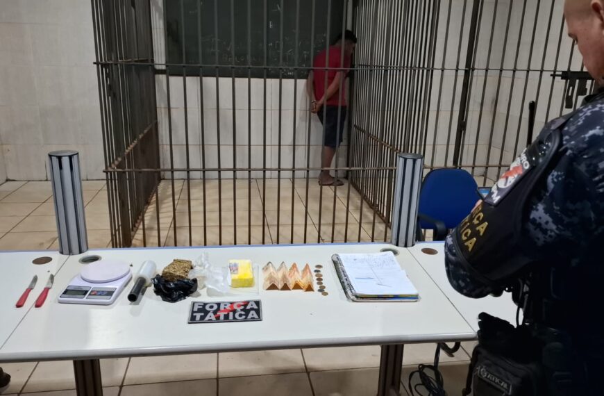 TRÁFICO INTERROMPIDO: FORÇA TÁTICA DO 5º BPM PRENDE SUSPEITO COM DROGAS, CRACK, COCAÍNA E MATERIAL DO TRÁFICO EM PORTO VELHO