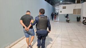 CASAL É PRESO PELA POLÍCIA MILITAR APÓS TENTAR&hellip;
