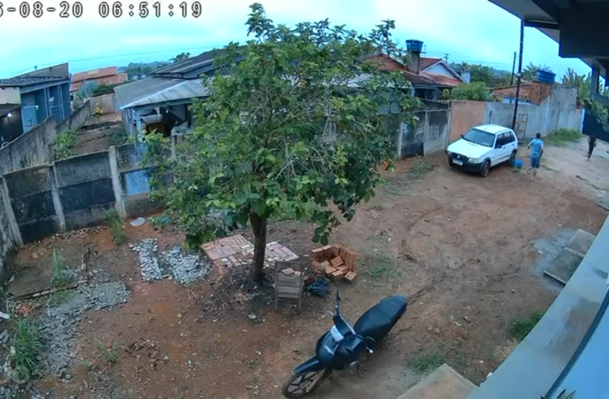 QUATRO HOMENS FOGEM DE DELEGACIA DA POLÍCIA CIVIL EM EXTREMA