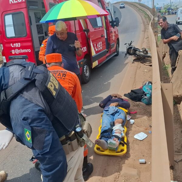 ACIDENTE NO VIADUTO DO TREVO DO ROQUE DEIXA IDOSO FERIDO EM PORTO VELHO