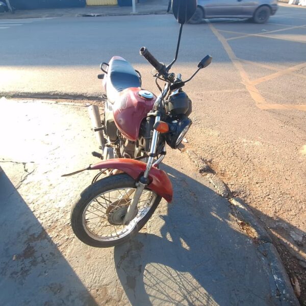 MOTOCICLISTA FICA FERIDA APÓS GRAVE ACIDENTE EM CRUZAMENTO SEMAFORIZADO NA ZONA SUL DE PORTO VELHO