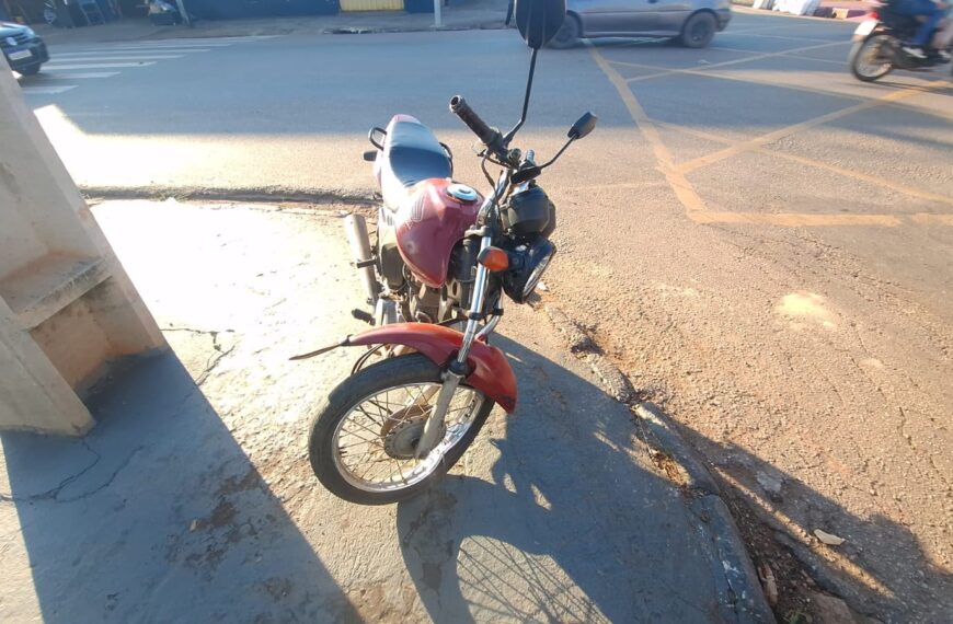 MOTOCICLISTA FICA FERIDA APÓS GRAVE ACIDENTE EM CRUZAMENTO SEMAFORIZADO NA ZONA SUL DE PORTO VELHO