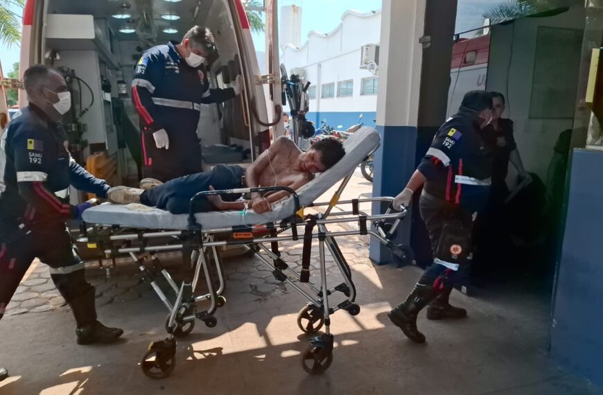 HOMEM É ESPANCADO A PAULADAS E ESFAQUEADO APÓS TENTATIVA DE ROUBO EM PORTO VELHO