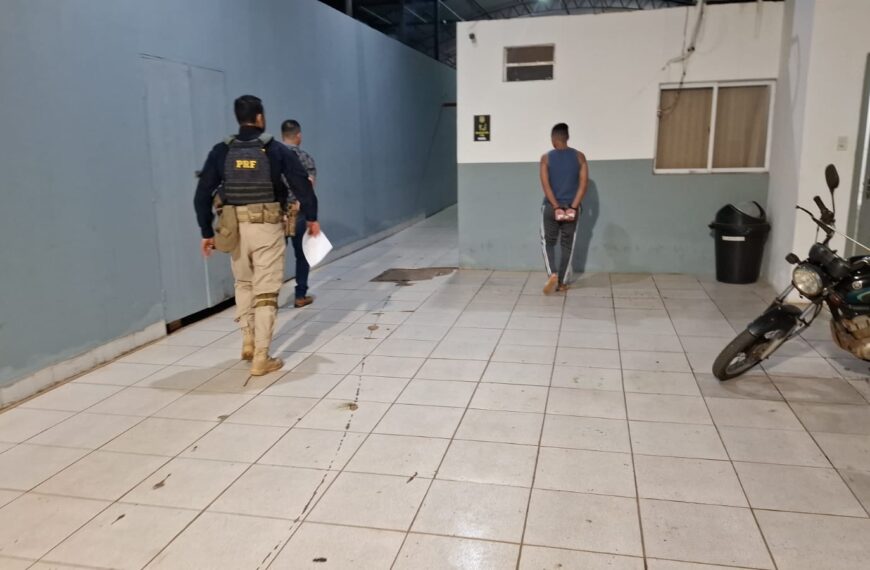 PRF PRENDE DOIS FORAGIDOS DA JUSTIÇA DURANTE FISCALIZAÇÕES NA BR-364 EM PORTO VELHO