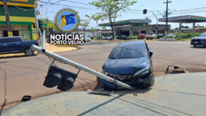 BYD ATINGE HONDA CITY E CARRO DERRUBA ESTRUTURA&hellip;