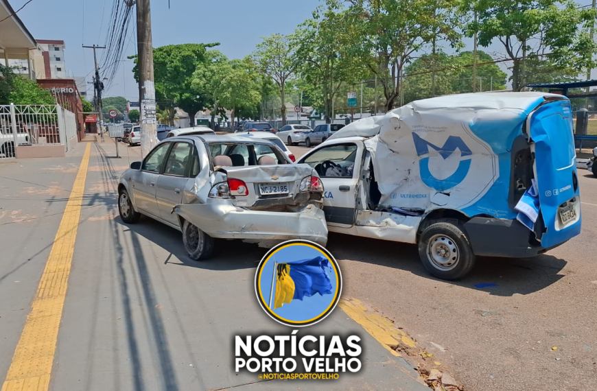 GRAVÍSSIMO ACIDENTE: MÃE, FILHA E HOMEM FICAM FERIDOS APÓS FORTE COLISÃO NO CENTRO