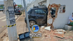 GRAVÍSSIMO ACIDENTE: SANDERO AVANÇA SINAL, ATINGE KWID E&hellip;