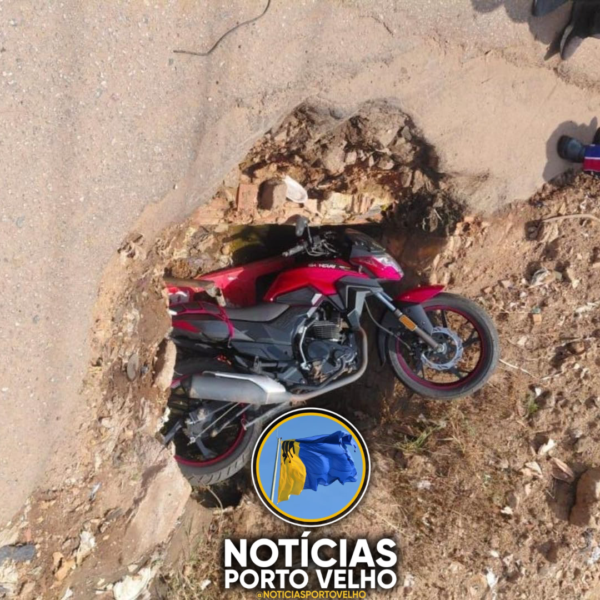 PERIGO NA VIA: MOTOCICLISTA CAI DENTRO DE BUEIRO E FICA FERIDO NO ELDORADO