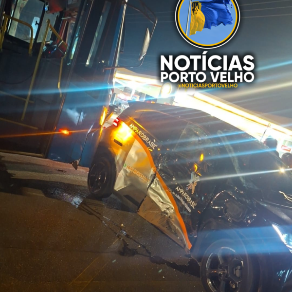COLISÃO ENTRE ÔNIBUS E BYD DEIXA DUAS PESSOAS FERIDAS EM PORTO VELHO