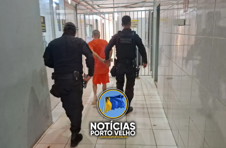 🚨 “PEQUENO”, APONTADO COMO INTEGRANTE DO CV, É FLAGRADO COM CERCA DE 80 PORÇÕES DE DROGAS NO URSO PANDA