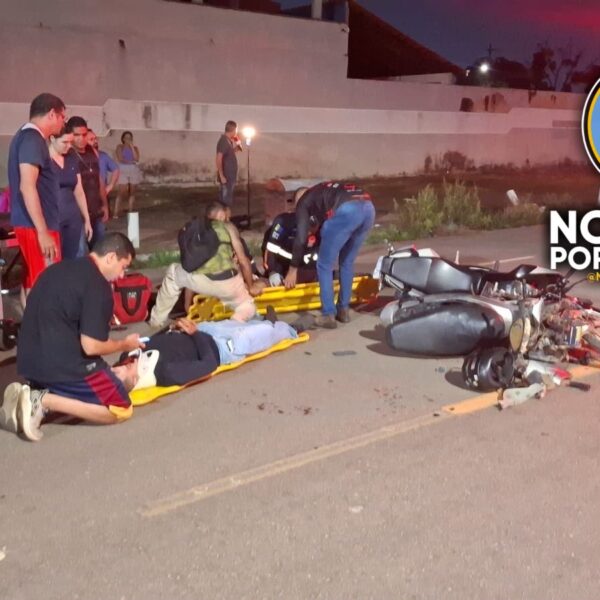 COLISÃO FRONTAL ENTRE DUAS MOTOS DEIXA DOIS HOMENS EM ESTADO GRAVÍSSIMO EM PORTO VELHO